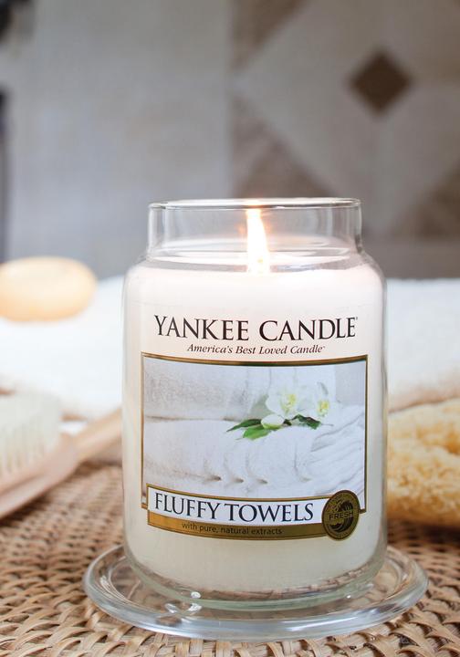 Produktbild Yankee Candle Fluffy Towels (623 g)