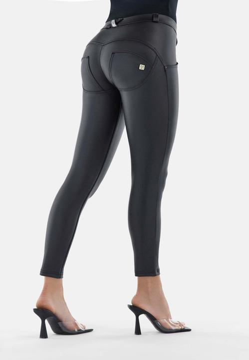 Actual product image Freddy WR.UP® Shaping Pants 7/8 WRUP4RC006PREC (XL)