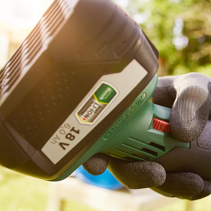 Actual product image Bosch Home & Garden AdvancedGrind 18 (125 mm)