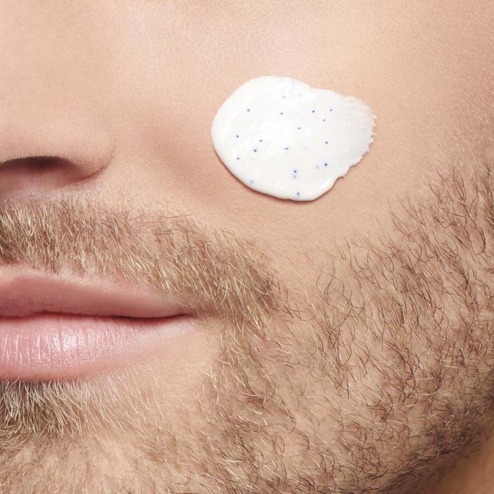 Actual product image Clarins Men Nettoyant Exfoliant (Cleaning cloths, 125 ml)
