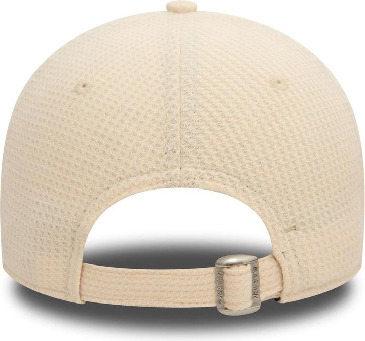 Actual product image New Era 9Forty Femme Cap - JERSEY Manchester United beige