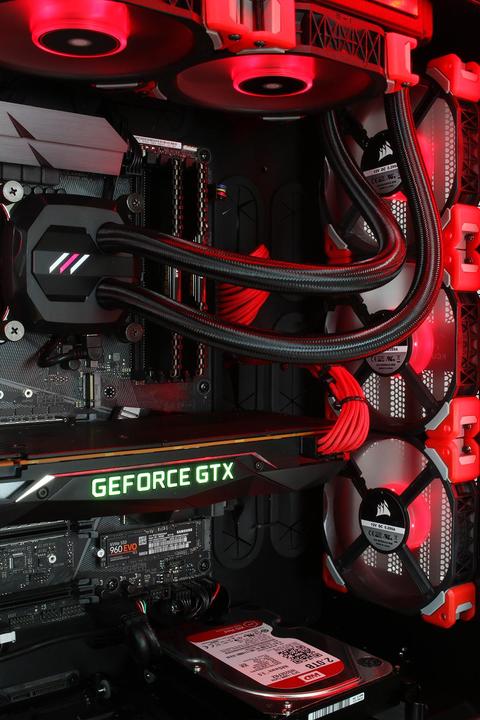 Produktbild Mifcom Battlebox Titan Xp (Intel Core i7-7700K, 32 GB, 500 GB, Titan Xp)