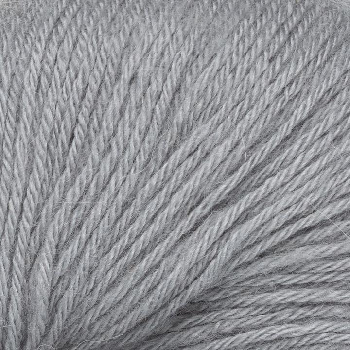 Actual product image Novita Helene col. 075 Nebel 50 m 25 g (200 m)