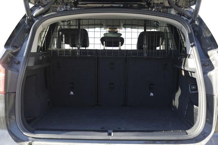 Image du produit Kerbl Barrière de sécurité pour voiture Maxi-Pet (Chien, Ouverture complète, Réflecteurs)
