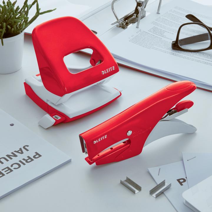 Produktbild Leitz Heftzange WOW (15 Blätter)