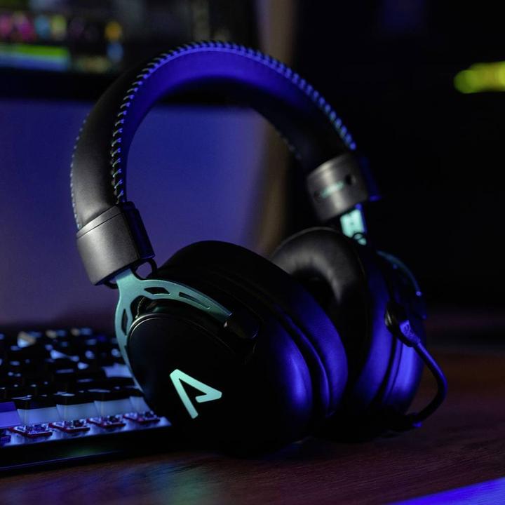 Actual product image Lamax LMXHDE1 headphones/headset Wired Head-band Gaming Black (Cable)