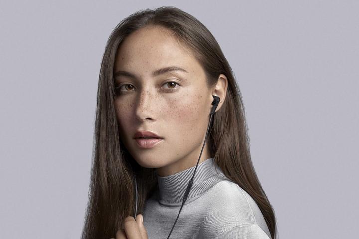 Image du produit B&O Beoplay E4 (ANC, 20 h, Filaire)