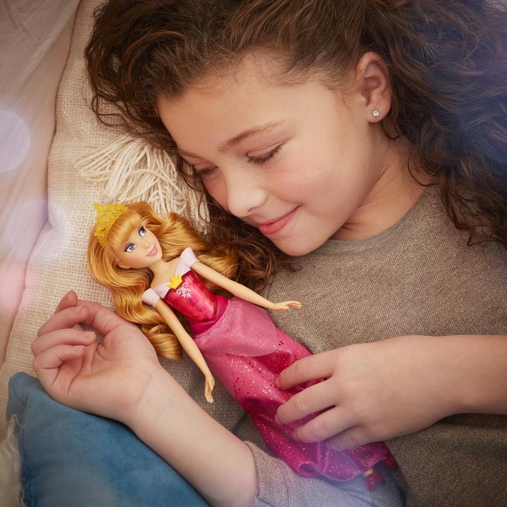 Produktbild Hasbro Puppe Schimmerglanz Aurora