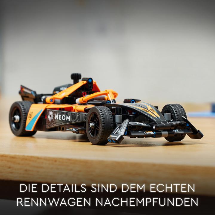 Produktbild LEGO NEOM McLaren Formula E Race Car (42169, LEGO Technic)
