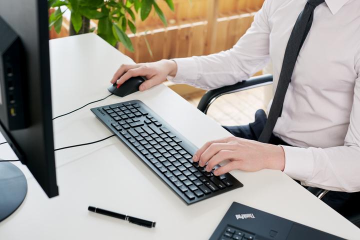 Actual product image Lenovo Essential (US, Cable)