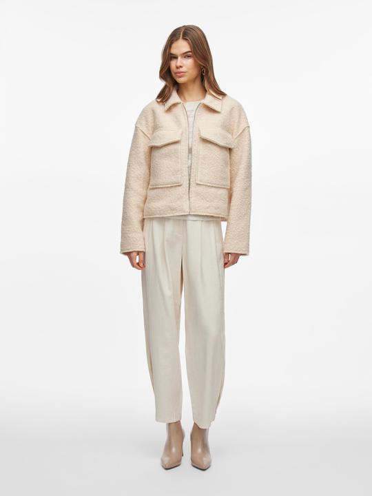 Image du produit Vila Reissverschluss Jacke (42)