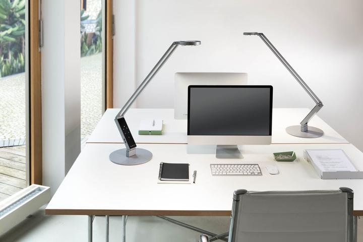 Image du produit Luctra Table Pro 2 Linear Base LED lampe de bureau, lumière biologiquement efficace, intensité variable (945 lm)