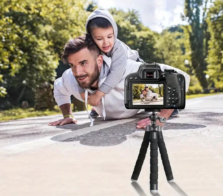 Actual product image Kikkerland Smartphone Tripod (Plastic, Foam material, Fabric)