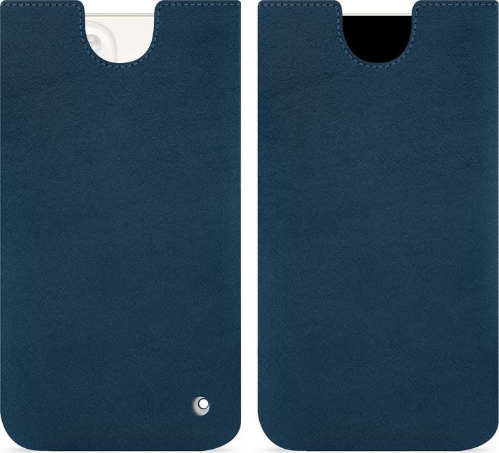 Blu méditerranéen ( Pantone #0E3043 )
