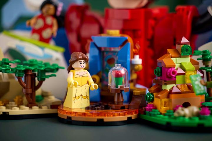 Image du produit LEGO Magie Disney (21352, LEGO Ideas, LEGO difficiles à trouver)