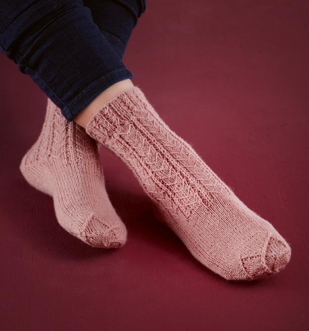Actual product image CraSy Secrets - Socken ganz einfach stricken (German, Sylvie Rasch, 2021)