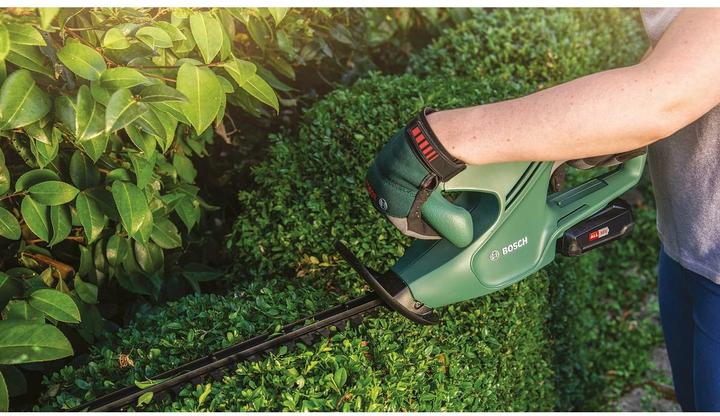 Actual product image Bosch Home & Garden EasyHedgeCut 18-45 (Rechargeable battery operated)