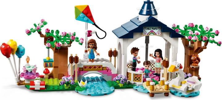 Actual product image LEGO Friends - Heartlake City Park (41447, LEGO Friends)