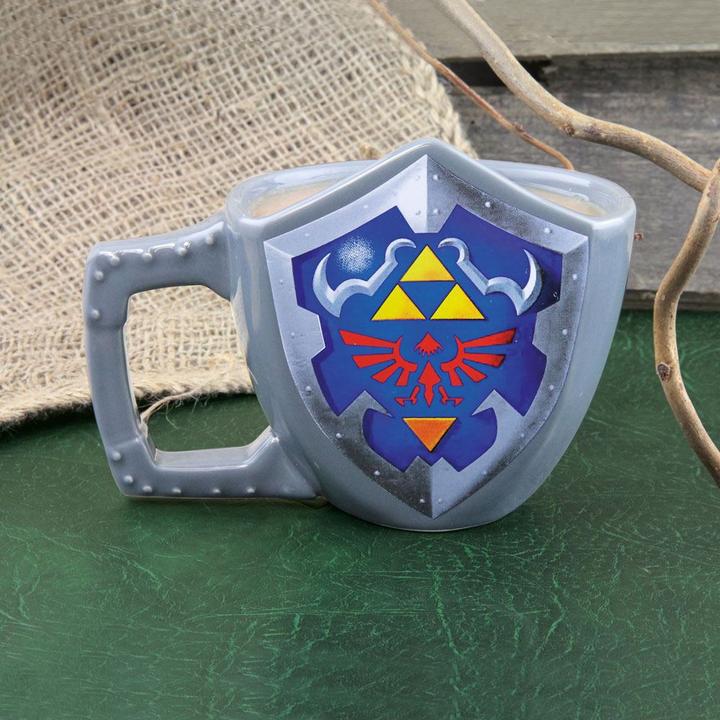 Actual product image Paladone Products Legend of Zelda mug Hylian Shield 11 cm (1 x)