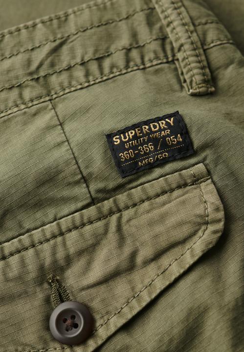 Actual product image Superdry PARACHUTE LIGHT SHORT Heren Broek (30)