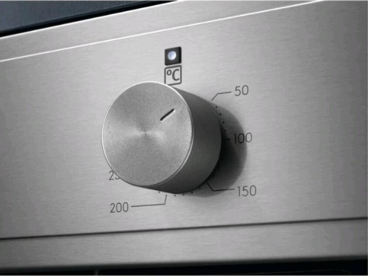 Actual product image Electrolux EOH2H00BX 58 L 2090 W A Stainless steel