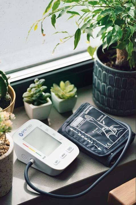 Actual product image Oromed Ciśnieniomierz naramienny ORO-BP3+ zasilacz (Blood pressure monitor upper arm)