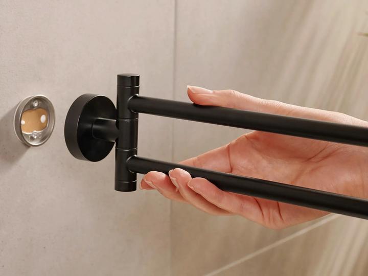 Image du produit tesa MOON GREY Porte-serviettes à deux bras avec solution adhésive sans perçage