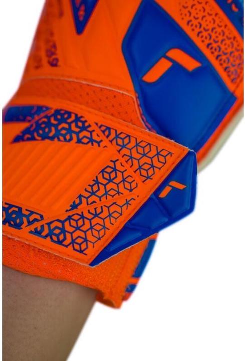 Actual product image Reusch Football Attrakt Solid (4)