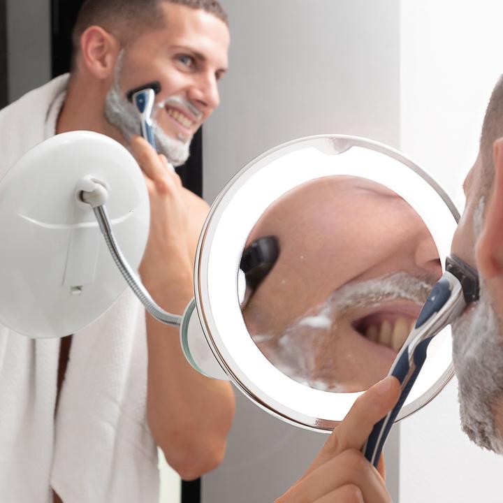 Actual product image InnovaGoods Make-up mirror with magnification and LED (Ø 20 cm)