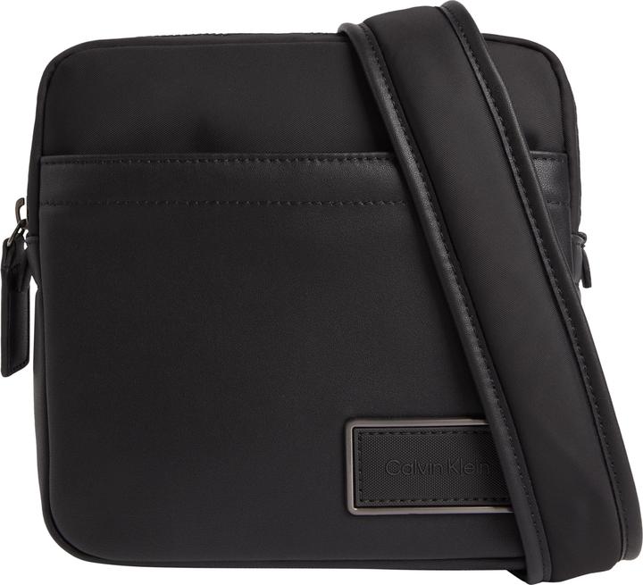 Image du produit Calvin Klein CK Elevated Sac à bandoulière 18 cm (5% Polyuréthane, 67% de polyester recyclé, 28% POLYESTER PES)