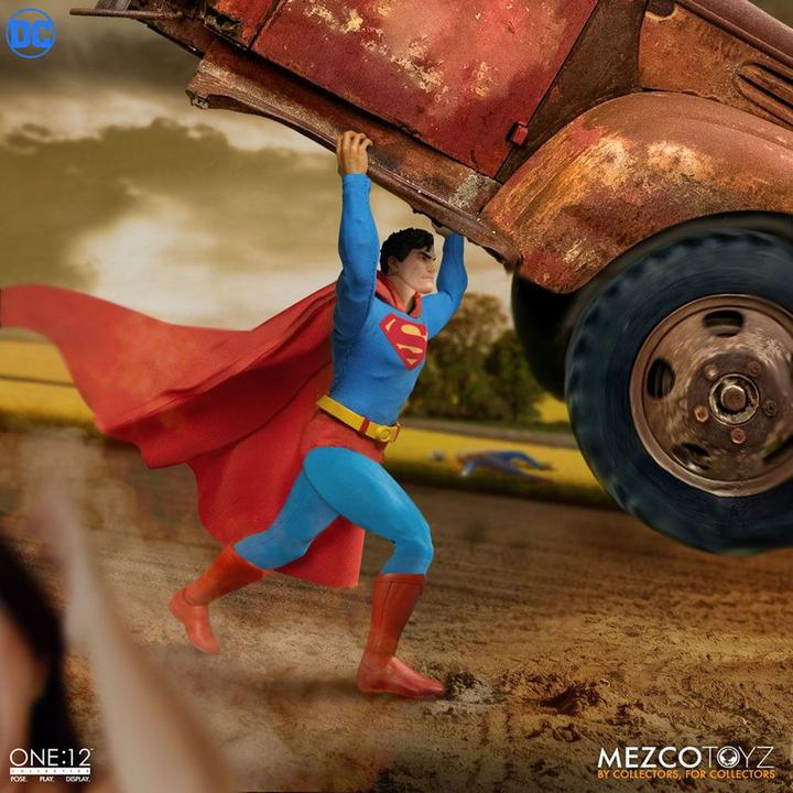 Produktbild Mezco Toys DC Comics figurine 1/12 Superman - Man of Steel Edition 16 cm