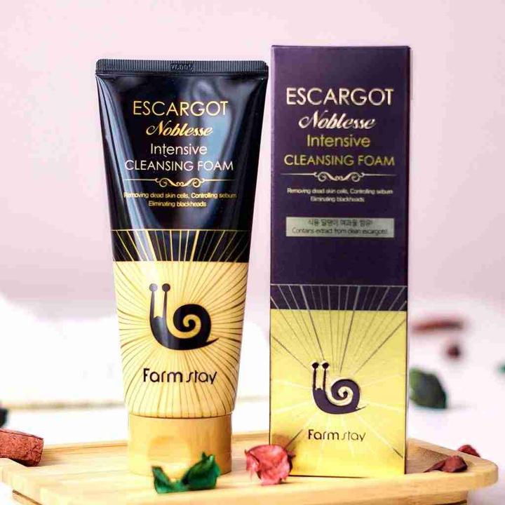 Actual product image Farm Stay Escargot Noblesse Intensive Cleansing Foam (Foam, 180 ml)