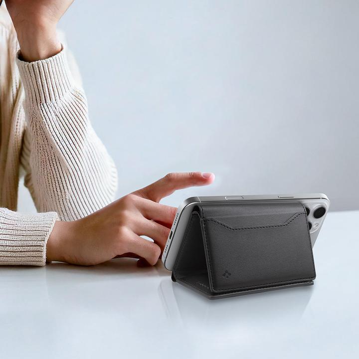 Actual product image Spigen Valentinus S (MagFit) MagSafe Card Holder Black