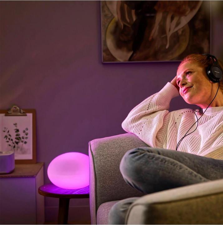 Actual product image Philips Hue Flourish table light (806 lm, E27)