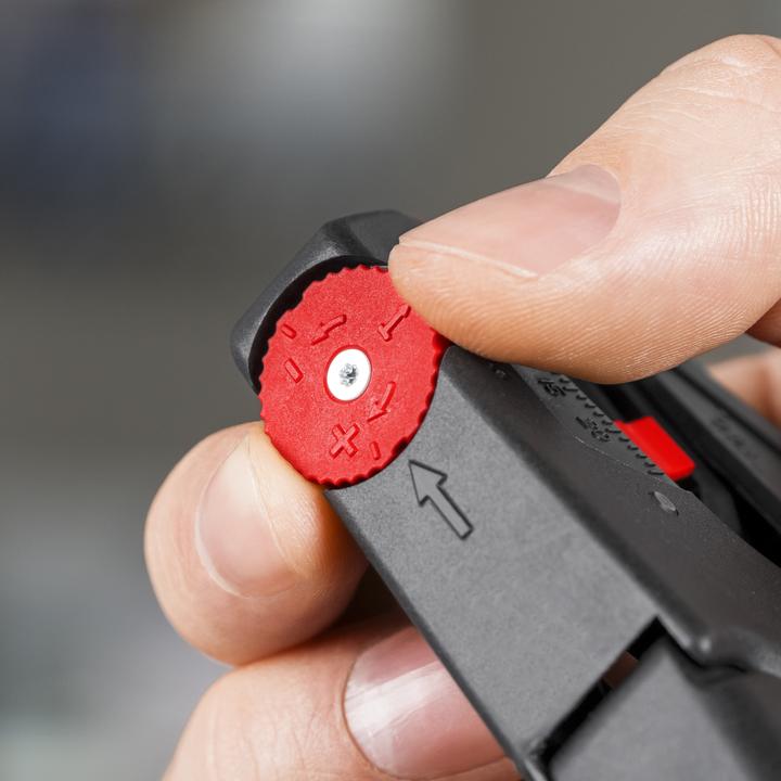 Produktbild Knipex Selbsteinstellende Abisolierzange (200 mm)