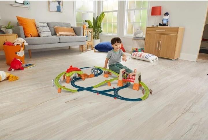 Actual product image Fisher-Price Fisher Price Tomek i Przyjaciele Piotruś Zestaw torów 6 w 1 HHN26