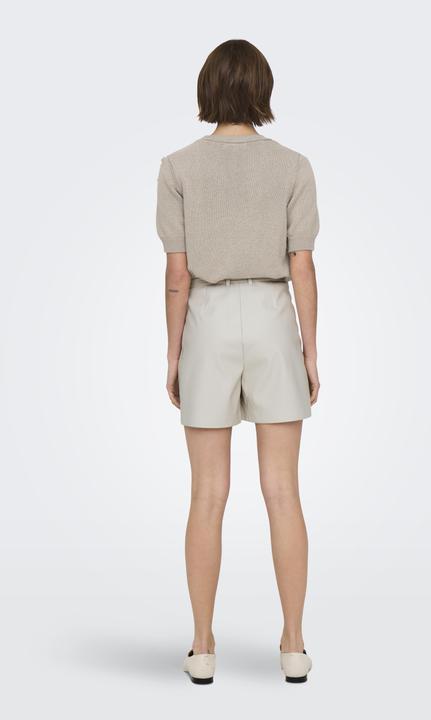 Image du produit Only ONLHEIDI Taille moyenne Coupe normale Short en similicuir Short en similicuir (XS)
