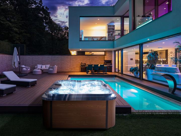 Produktbild Beliani Whirlpool Outdoor blau mit LED rechteckig 180 x 215 cm ARCELIA