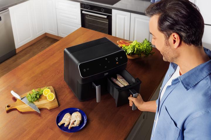 Actual product image Beko FRL5388B ExpertFry Dual Zone Air Fryer (EU plug)