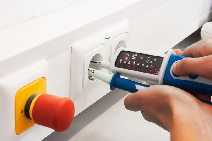 Actual product image Peaktech P 1095 Two-pole AC/DC voltage tester (CAT IV 600V)