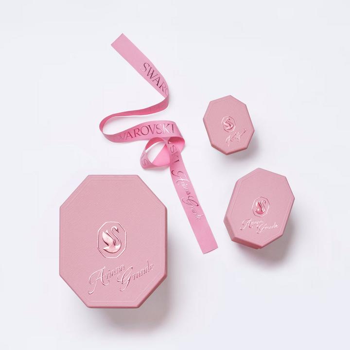 Immagine prodotto Swarovski x Ariana Grande Y Halskette Kristallperle Verschiedene Schliffe Herz Weiss Rhodiniert (Metallo Swarovski)