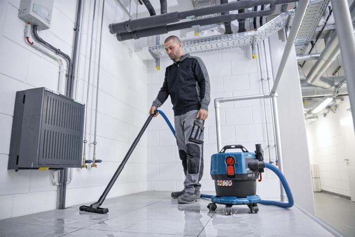 Produktbild Bosch Professional Akku-Staubsauger GAS 18V-12 MC, Solo Version (Nass-Trockensauger)
