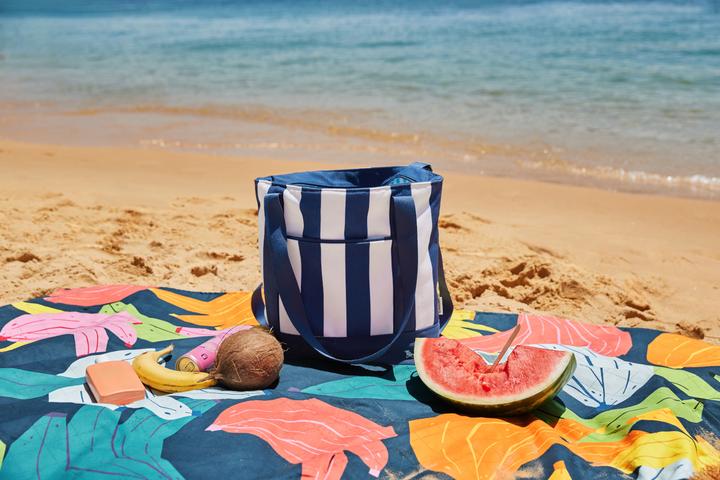 Actual product image Dock & Bay Picnic Blanket L Bananarama 170x170cm