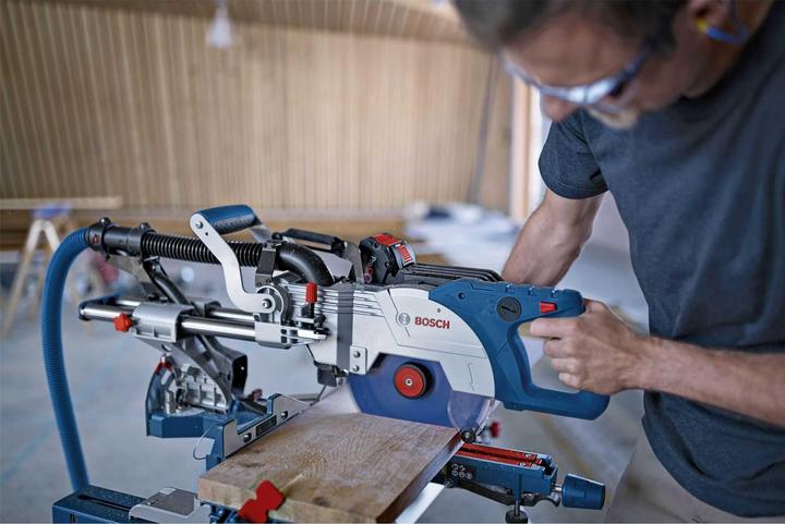 Produktbild Bosch Professional GCM 18V-216 DC