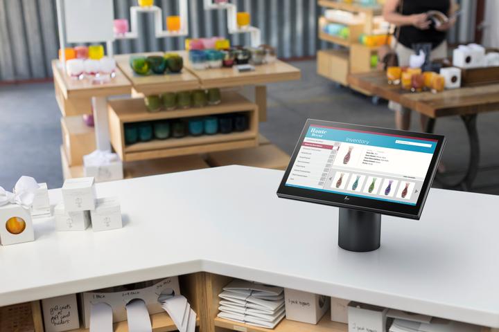 Image du produit HP ElitePOS G1 Retail System 145 - tout-en-un (solution complète) (Intel Core i5-7300U, 16 Go, 128 Go, HD Graphics 620)