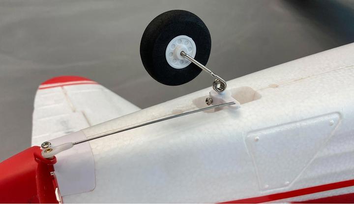 Actual product image Amewi Warbird YAK - 11 1450 mm, Red/White PNP (Warbird)