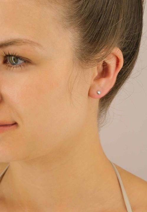 Actual product image Muau Stud earrings frame setting (White gold 750 0.16ct.2 H SI diamonds each 0.08ct.)