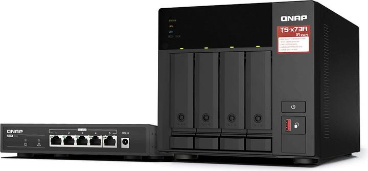 Produktbild QNAP TS-473A + QSW-1105-5T Bundle Pack (0 TB)