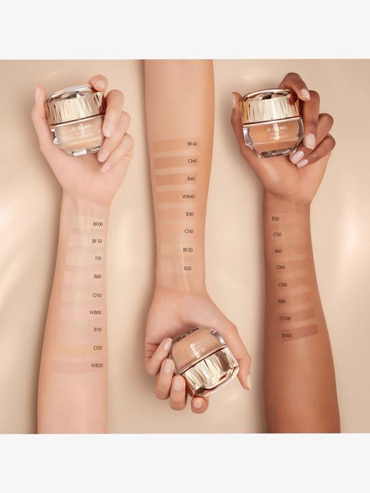 Actual product image Clé De Peau The Foundation B10 (B10 - Light Beige)
