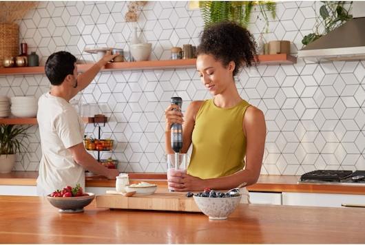 Produktbild Black & Decker Kitchen Wand™ 7,2V Akku-Stabmixer, grau